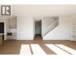 2pc Bathroom - 141 Creekstone Hill Sw, Calgary, AB T2X5G6 Photo 7