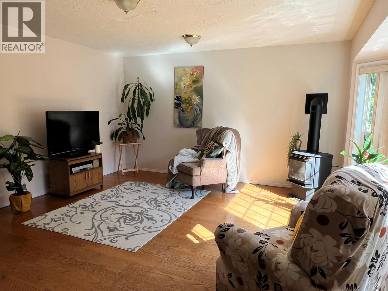 410 6th Avenue - Image 8