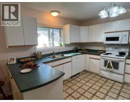 410 6th Avenue, Keremeos, BC V0X1N3 Photo 13