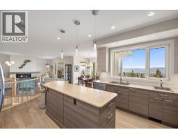 Kitchen - 2442 Bella Vista Street, Kelowna, BC V1P1S1 Photo 16