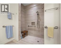 2442 Bella Vista Street, Kelowna, BC V1P1S1 Photo 31