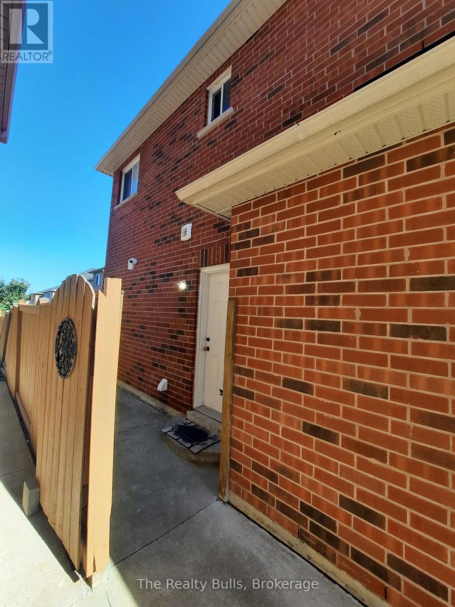 21 ARCTIC FOX CRESCENT, Brampton (Sandringham-Wellington) — photo 6