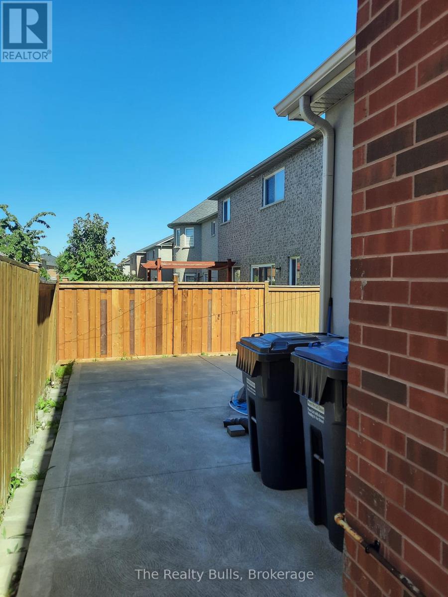 21 ARCTIC FOX CRESCENT, Brampton (Sandringham-Wellington) — photo 7