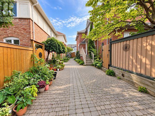 135 URAL CIRCLE, Brampton (Sandringham-Wellington) — photo 3