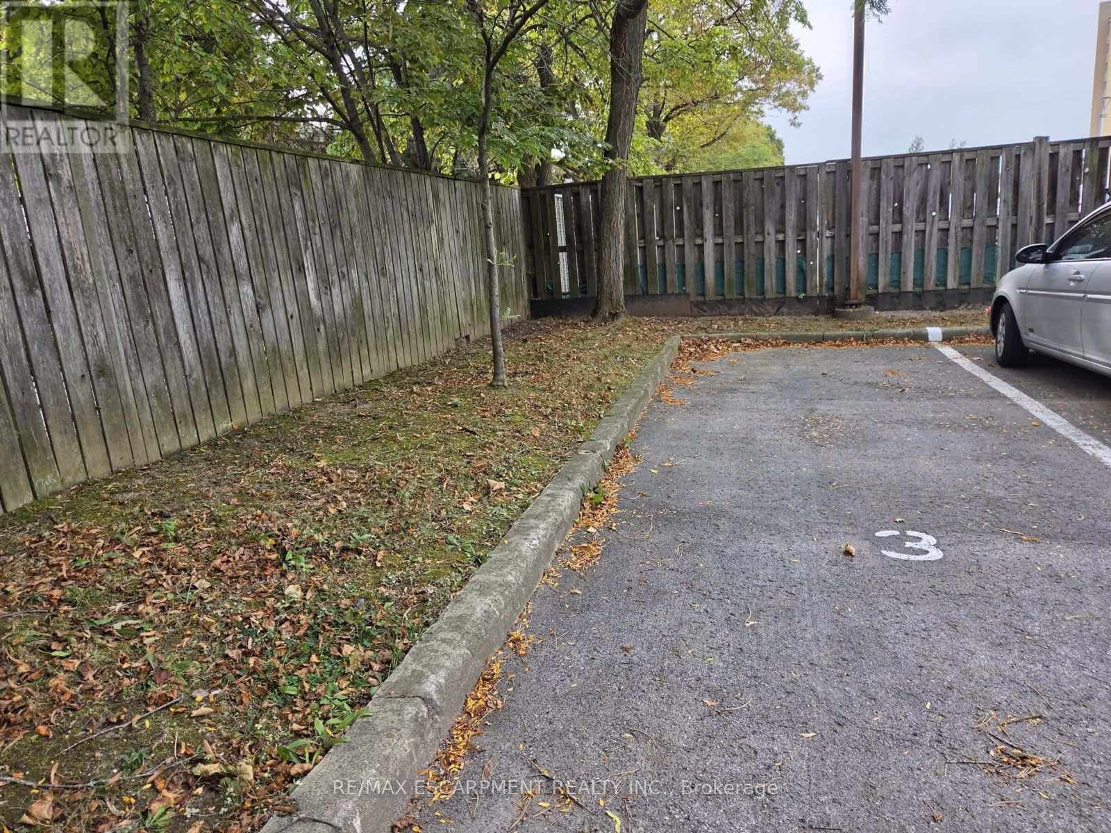#201 240 QUIGLEY ROAD - 27