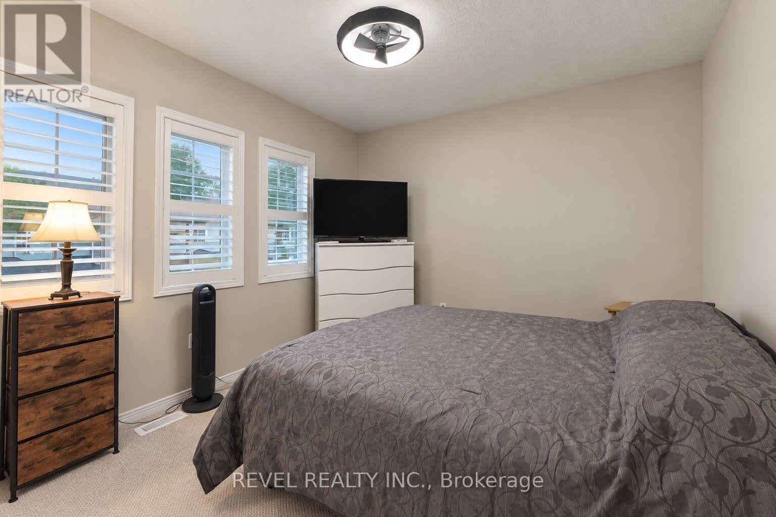 #4 348 HIGHLAND ROAD W - Image 20