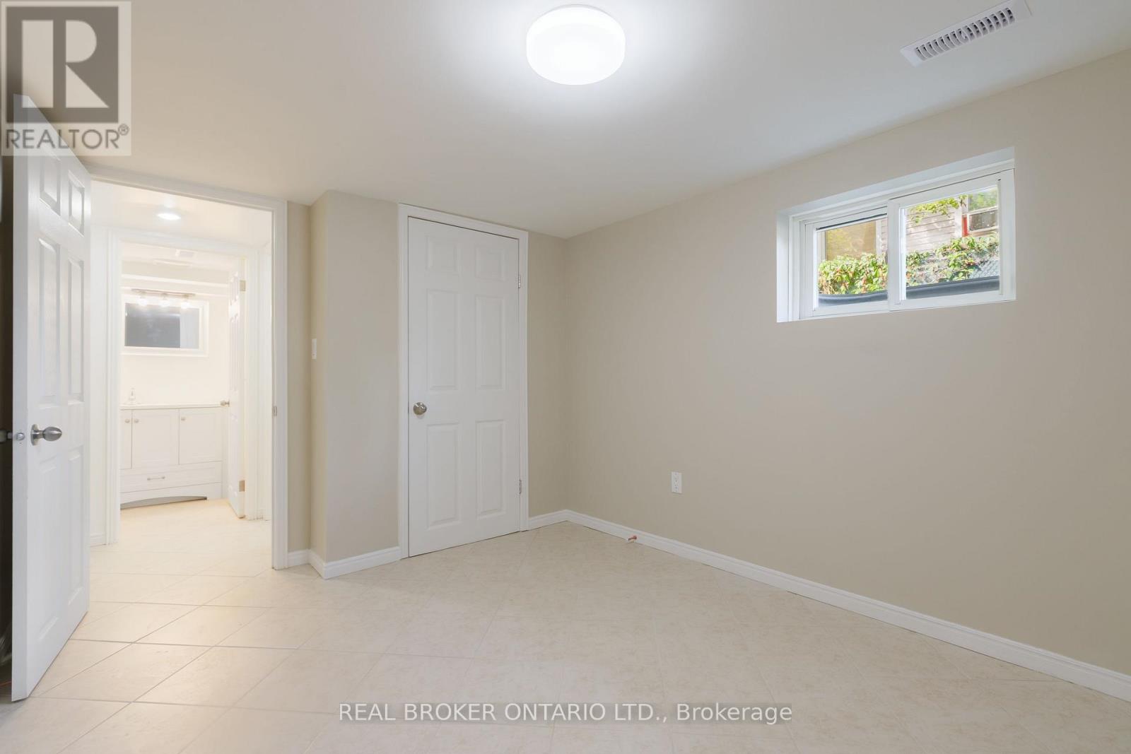 95 FENNELL AVENUE W - Image 43