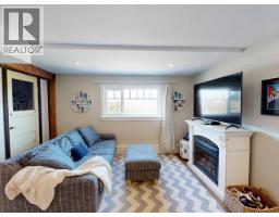 5374 Larch Ave, Powell River, BC V8A4M5 Photo 26