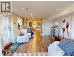 5374 Larch Ave, Powell River, BC V8A4M5 Photo 27