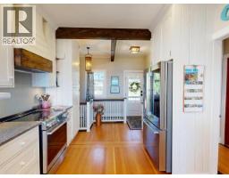 5374 Larch Ave, Powell River, BC V8A4M5 Photo 15