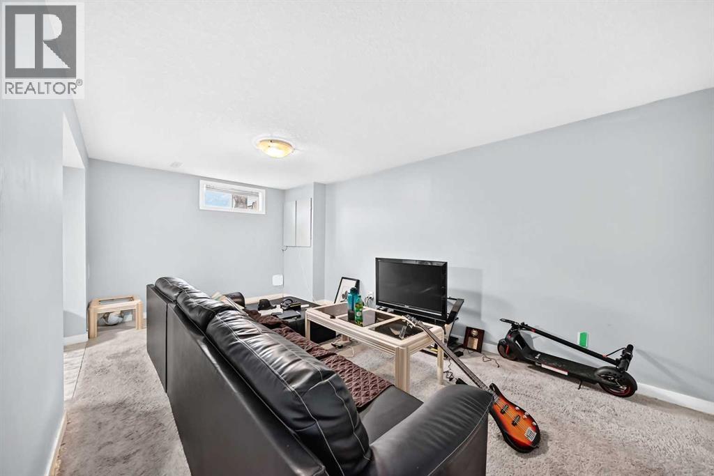 40 FALDALE Close NE - 18
