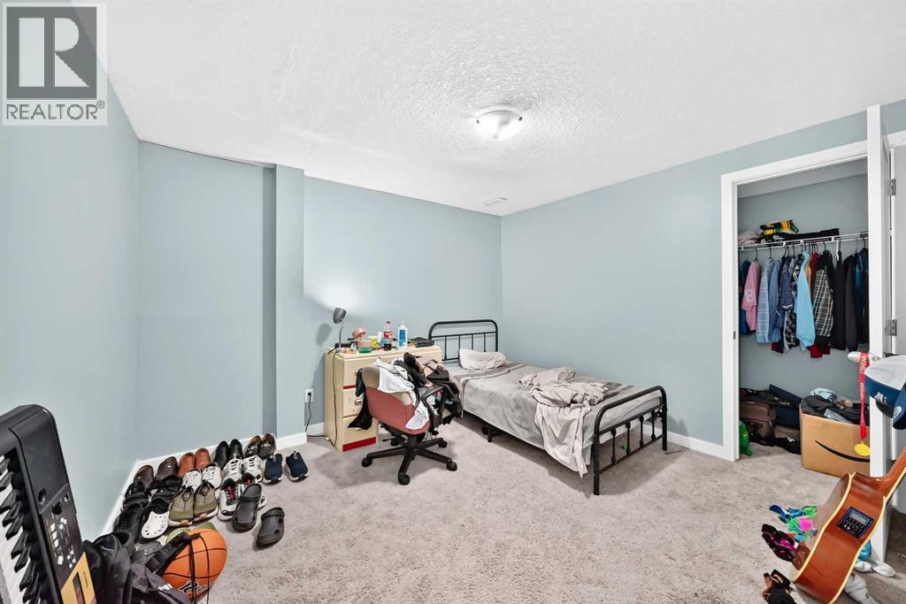 40 FALDALE Close NE - 24