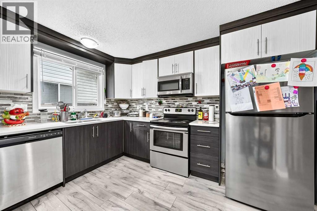 40 FALDALE Close NE - 3