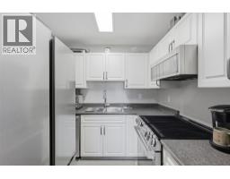 683 Victoria Street Unit# 303, Kamloops, BC V2C2B3 Photo 11