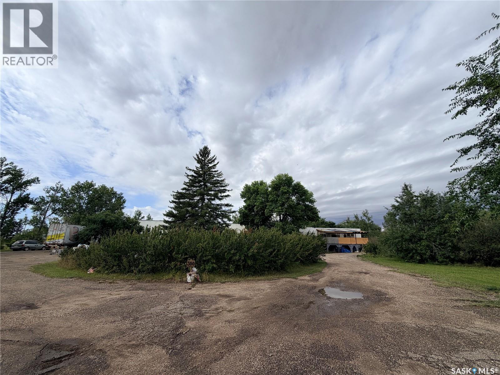 300 2nd STREET W, Bengough