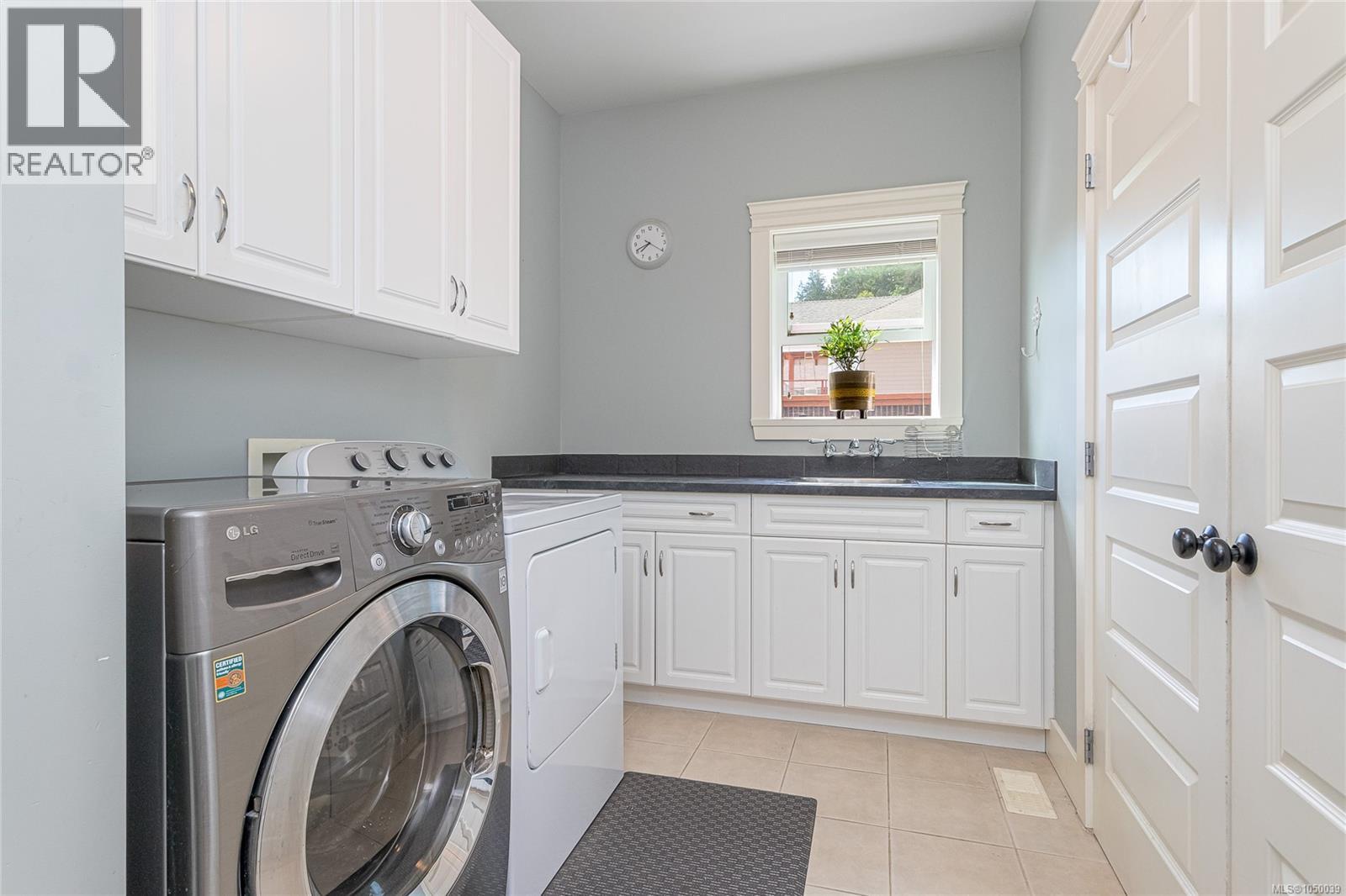 818 Craig Rd - 52