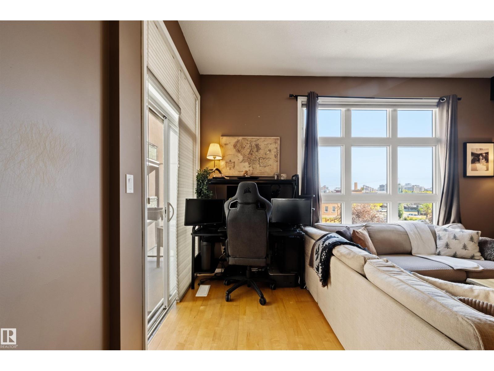 #324 10407 122 ST NW - 15