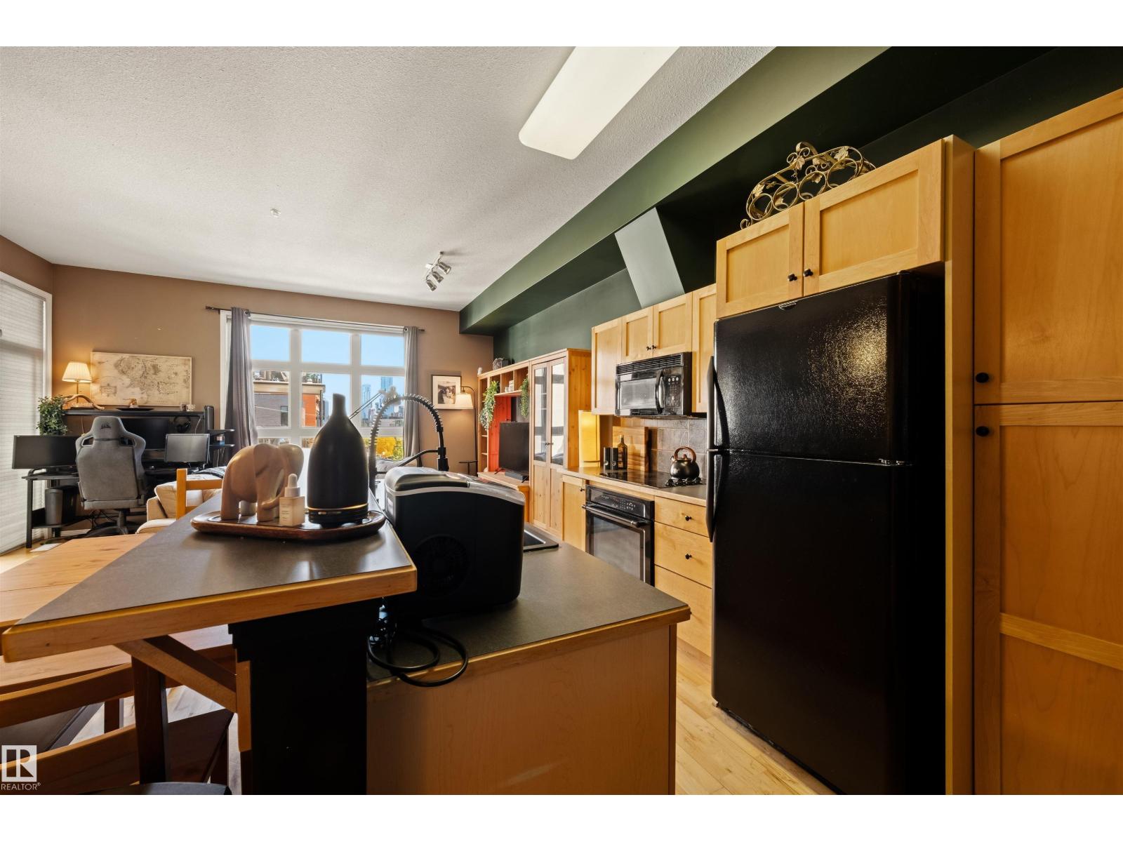 #324 10407 122 ST NW - 23