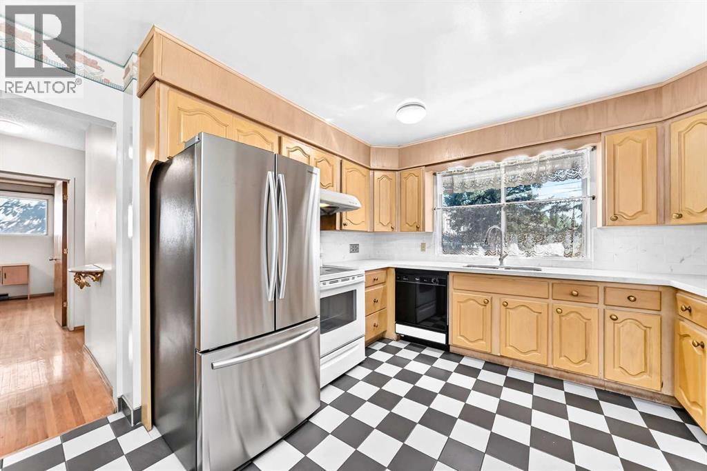 4620 Voyageur Drive NW - 9