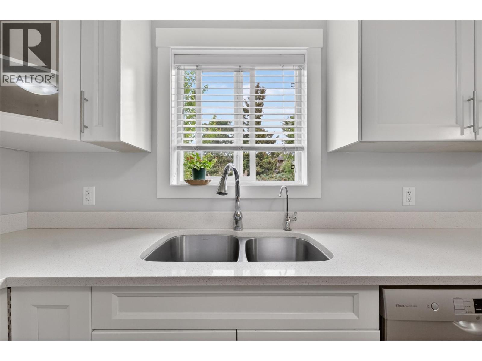 #202 330 4 Avenue SE - 10