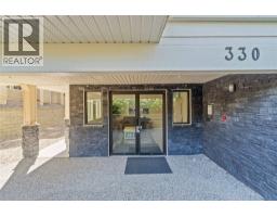 Living room - 330 4 Avenue Se Unit# 202, Salmon Arm, BC V1E0E2 Photo 6