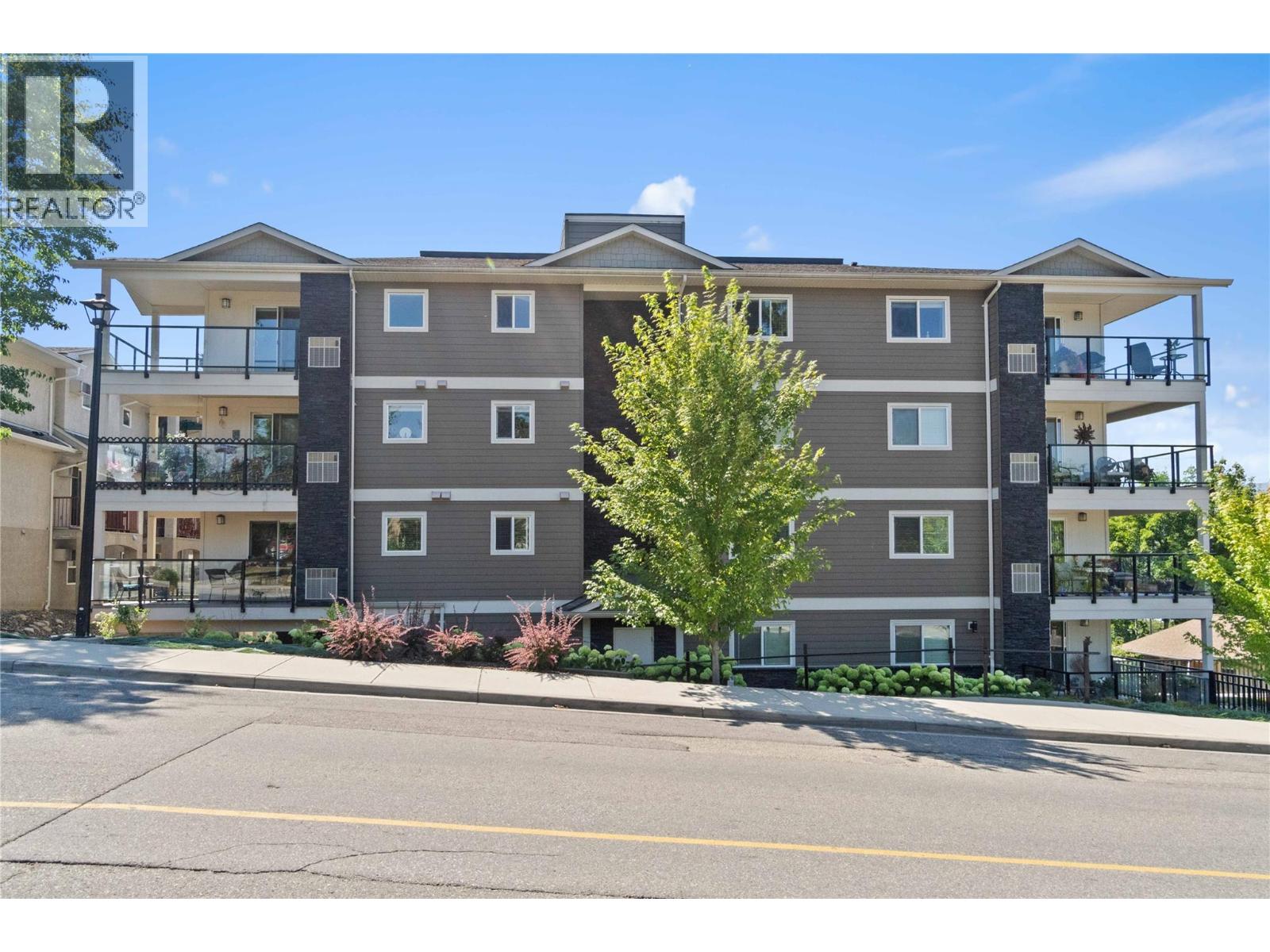 #202 330 4 Avenue Southeast, Salmon Arm, British Columbia, V1E0E2, Salmon Arm, British Columbia — photo 3 of 5