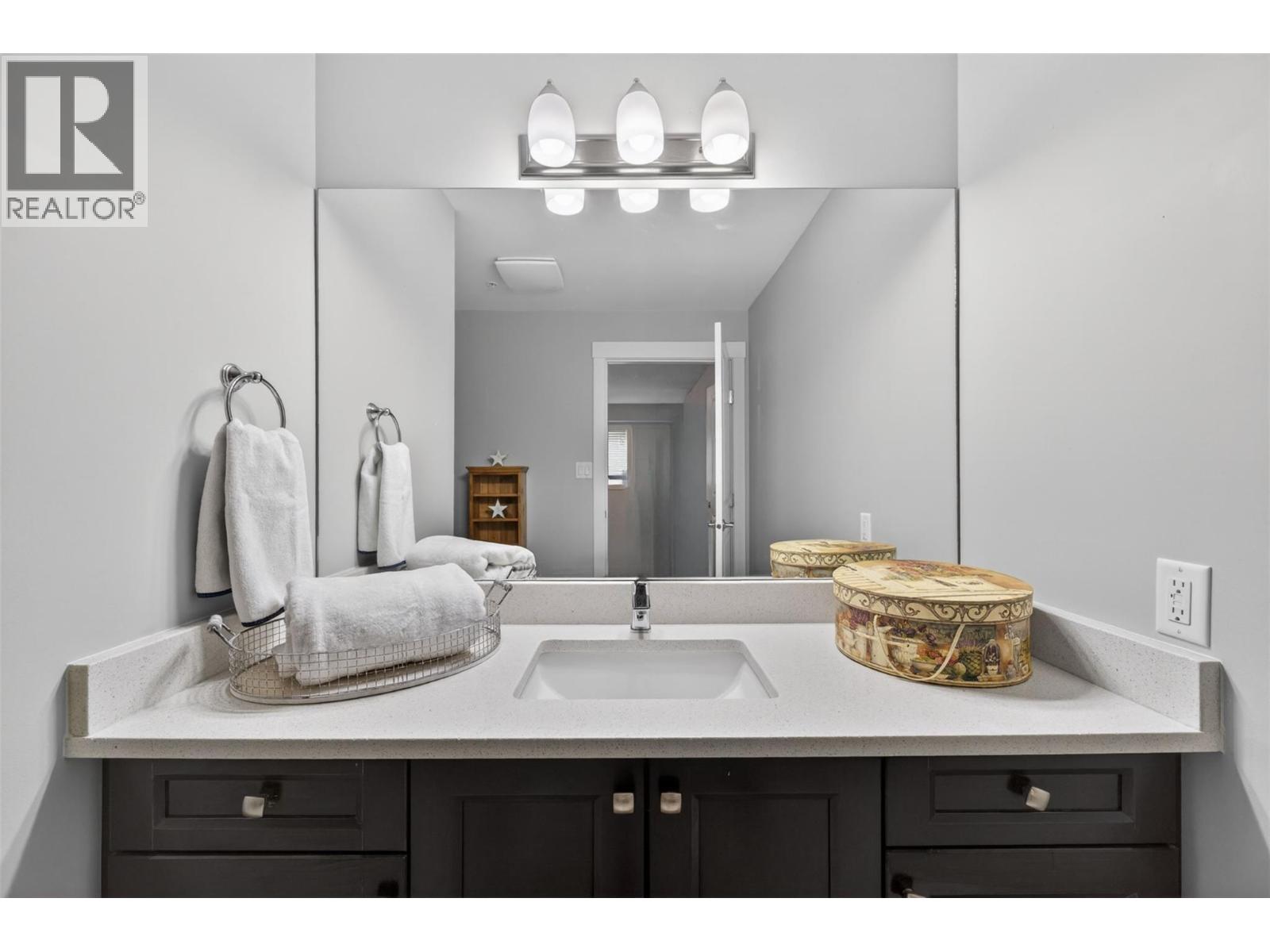 #202 330 4 Avenue SE - 38