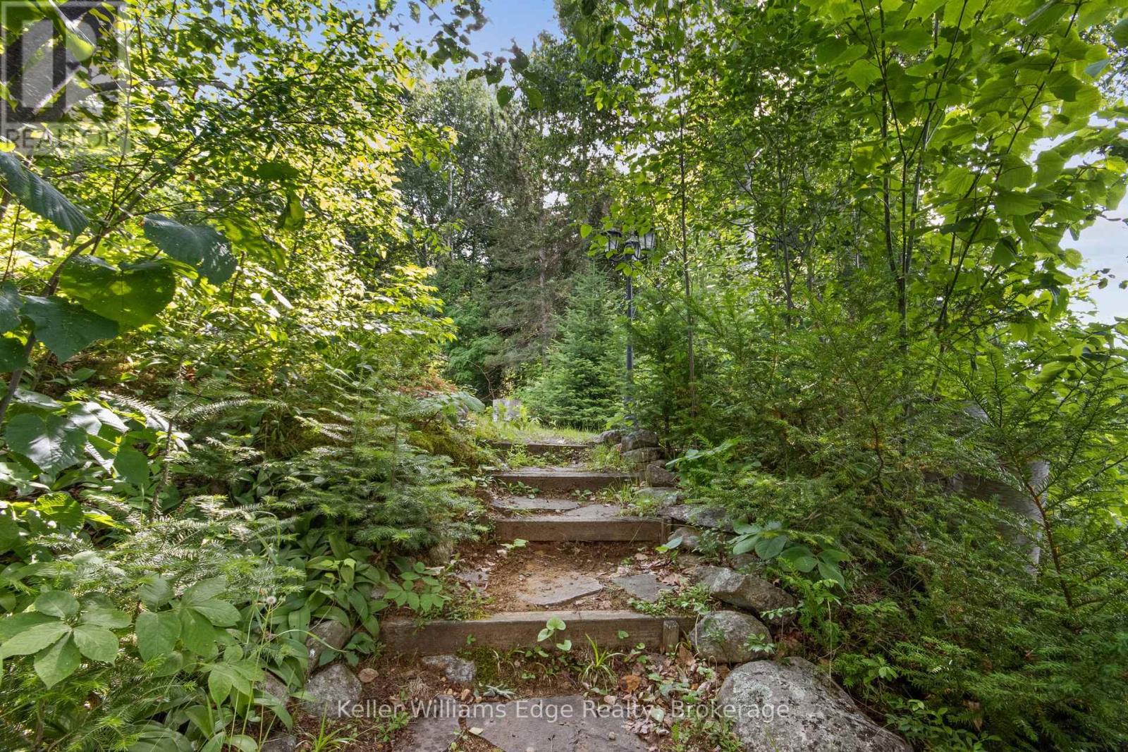 1128 KAMANISKEG LAKE ROAD - 38