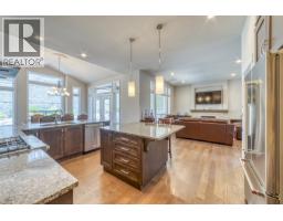 3507 Bishop Place, Coquitlam, BC V3E0K2 Photo 10