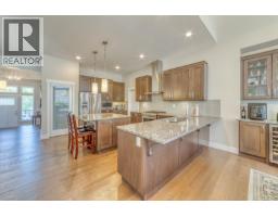 3507 Bishop Place, Coquitlam, BC V3E0K2 Photo 8