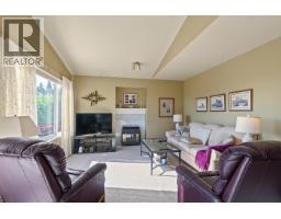 2740 Westlake Drive, Coquitlam, BC V3C5J7 Photo 14