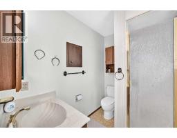 11 Rundlemere Place Ne, Calgary, AB T1Y3K4 Photo 19