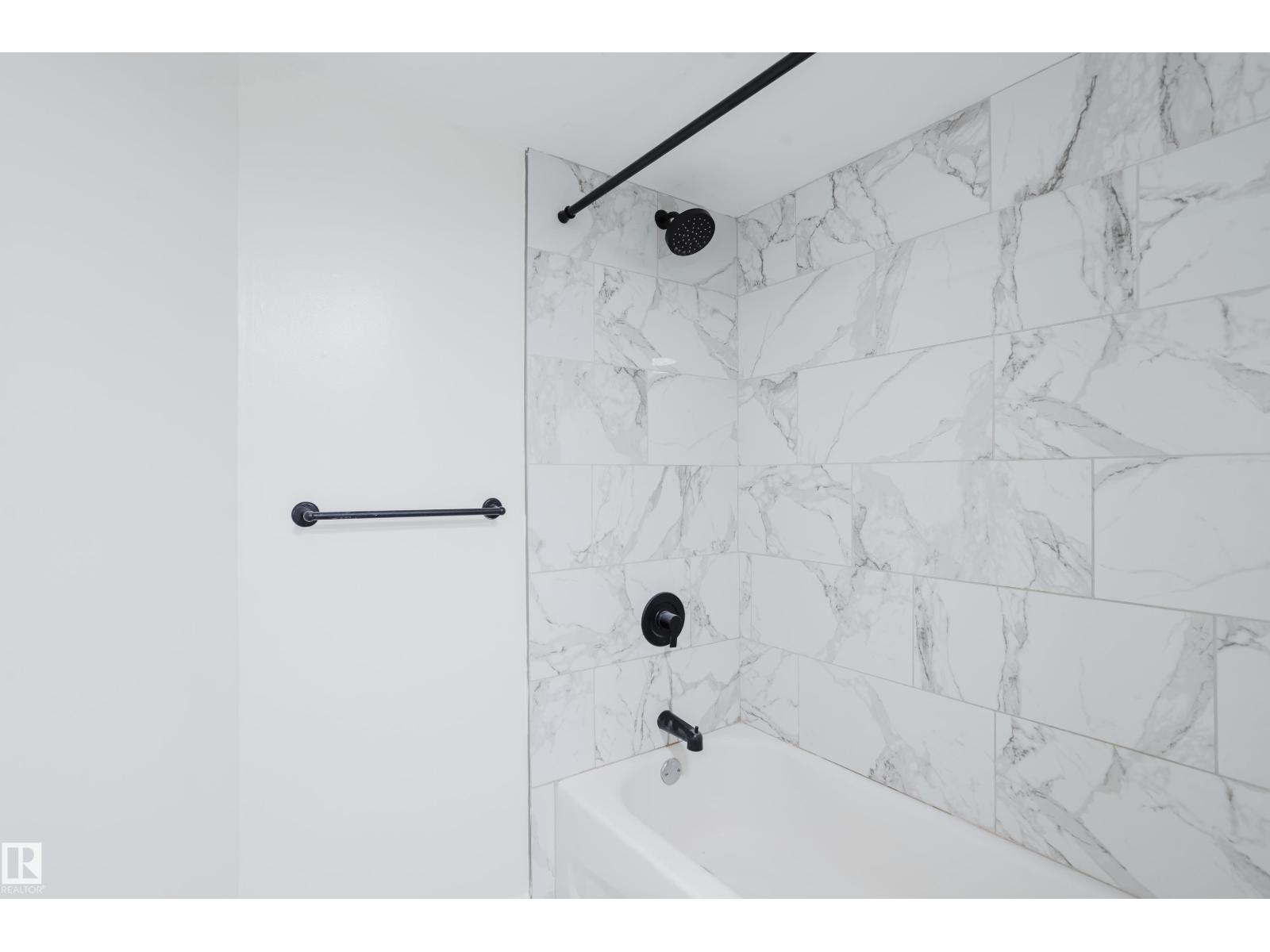 11134 11138 116 ST NW - Image 23