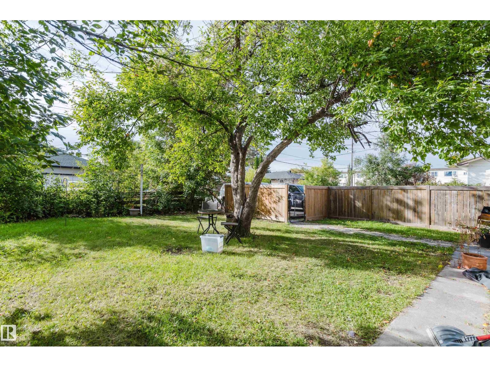 11134 11138 116 ST NW - Image 35