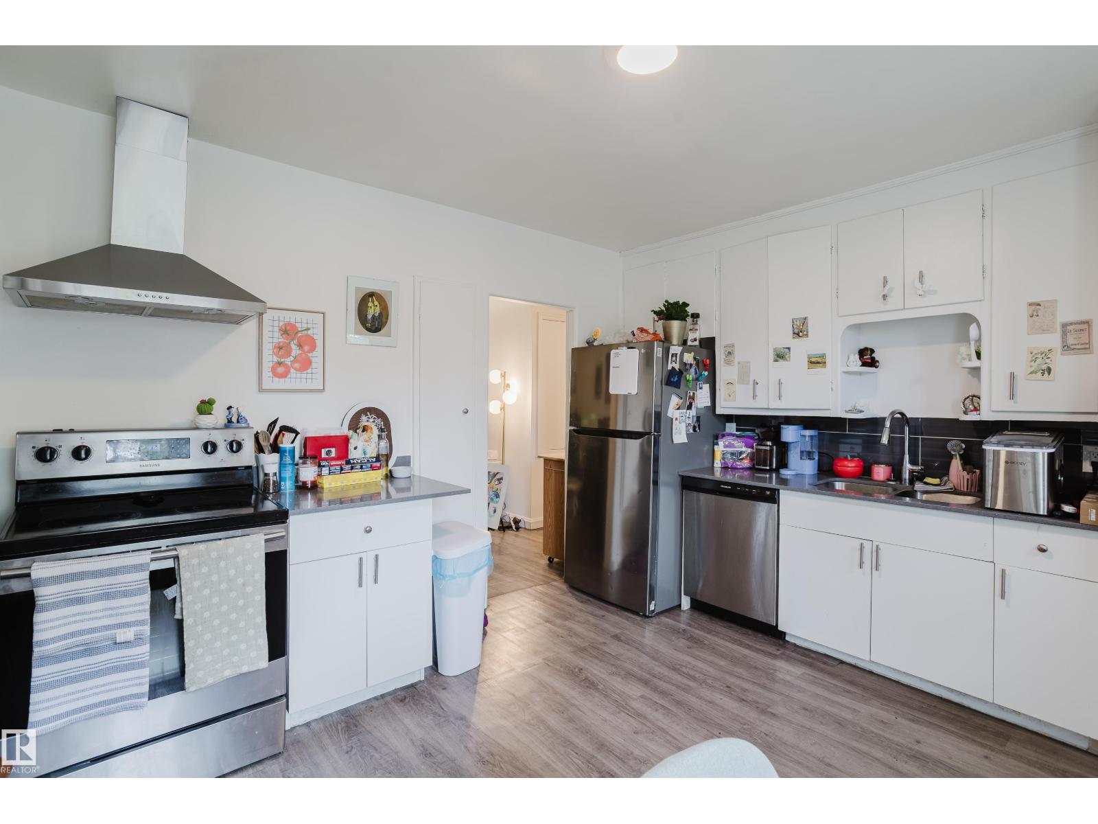 11134 11138 116 ST NW - Image 6