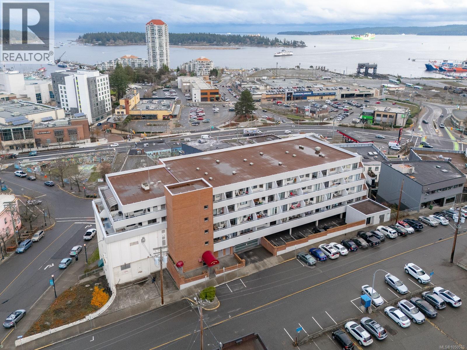 13 Victoria Cres, Nanaimo — photo 71