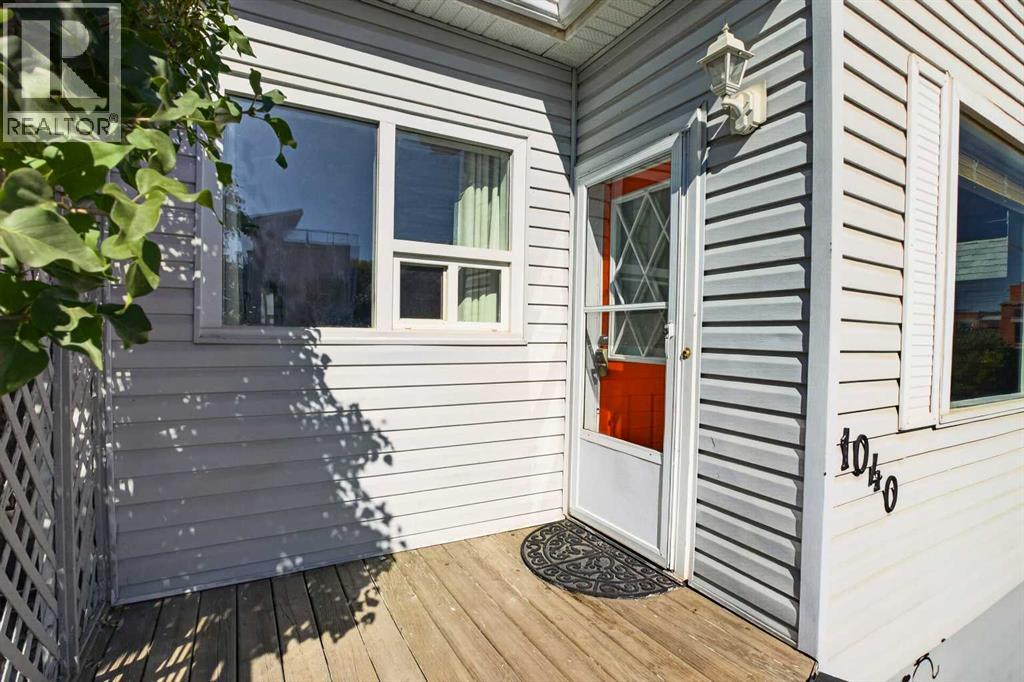 1040 19 Avenue SE - photo 3
