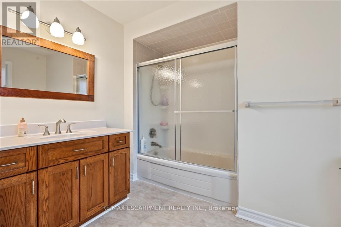 141 RACE STREET - 22