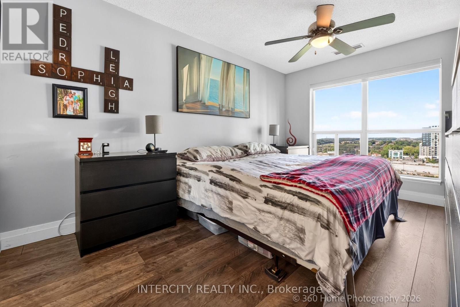 #PH08 185 ONEIDA CRESCENT - 18