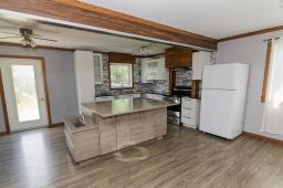 135 8th Street Nw, Carman, MB R0G0J0 Photo 11