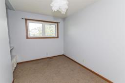 135 8th Street Nw, Carman, MB R0G0J0 Photo 21