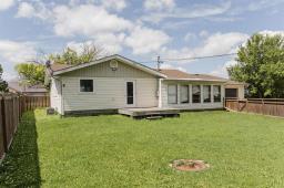 135 8th Street Nw, Carman, MB R0G0J0 Photo 37