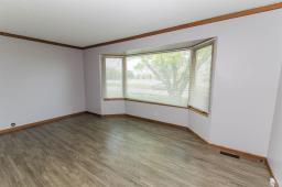 Bedroom - 135 8th Street Nw, Carman, MB R0G0J0 Photo 6