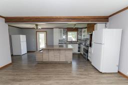135 8th Street Nw, Carman, MB R0G0J0 Photo 9