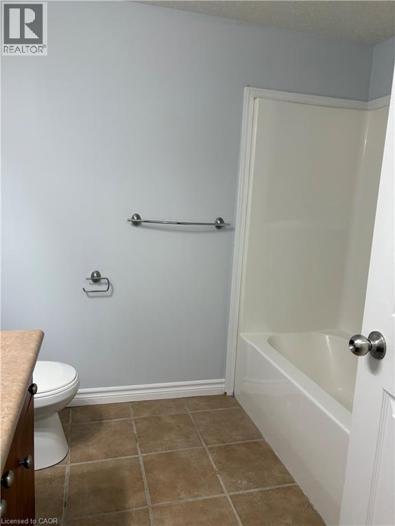 50 HOWE Drive Unit# 8C, Kitchener — photo 12
