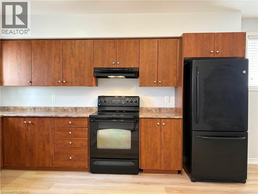 50 HOWE Drive Unit# 8C, Kitchener — photo 5