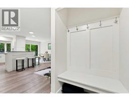 137 Lissington Drive SW - photo 4