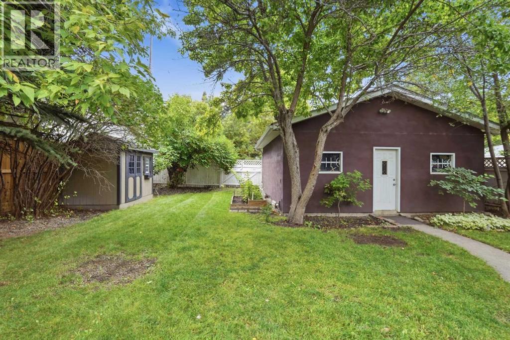 137 Lissington Drive SW - photo 42