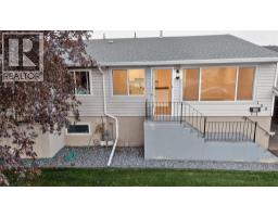 Living room - 800 Valhalla Drive Unit# 100, Kamloops, BC V2B1R8 Photo 8