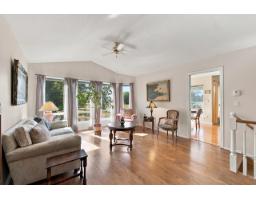 17037 0 Avenue, Surrey, BC V3Z9N9 Photo 9